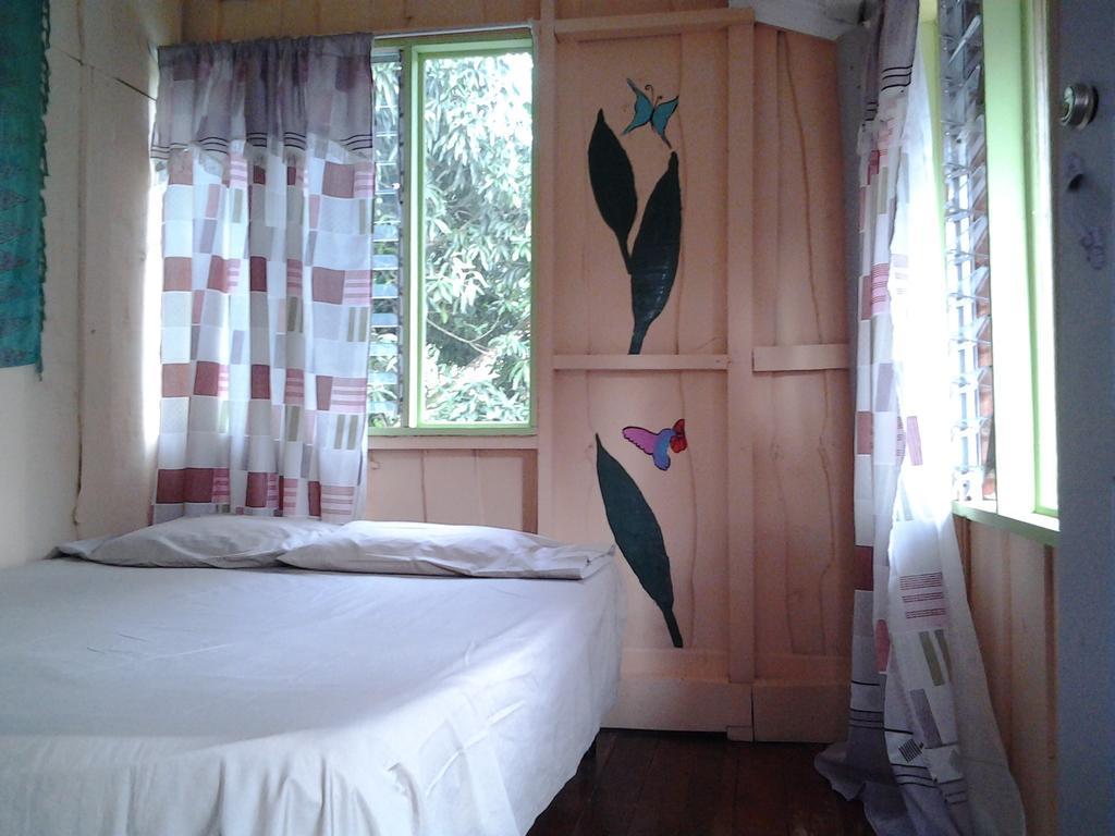 La Ballena Roja Guest House And Cafe Uvita Δωμάτιο φωτογραφία